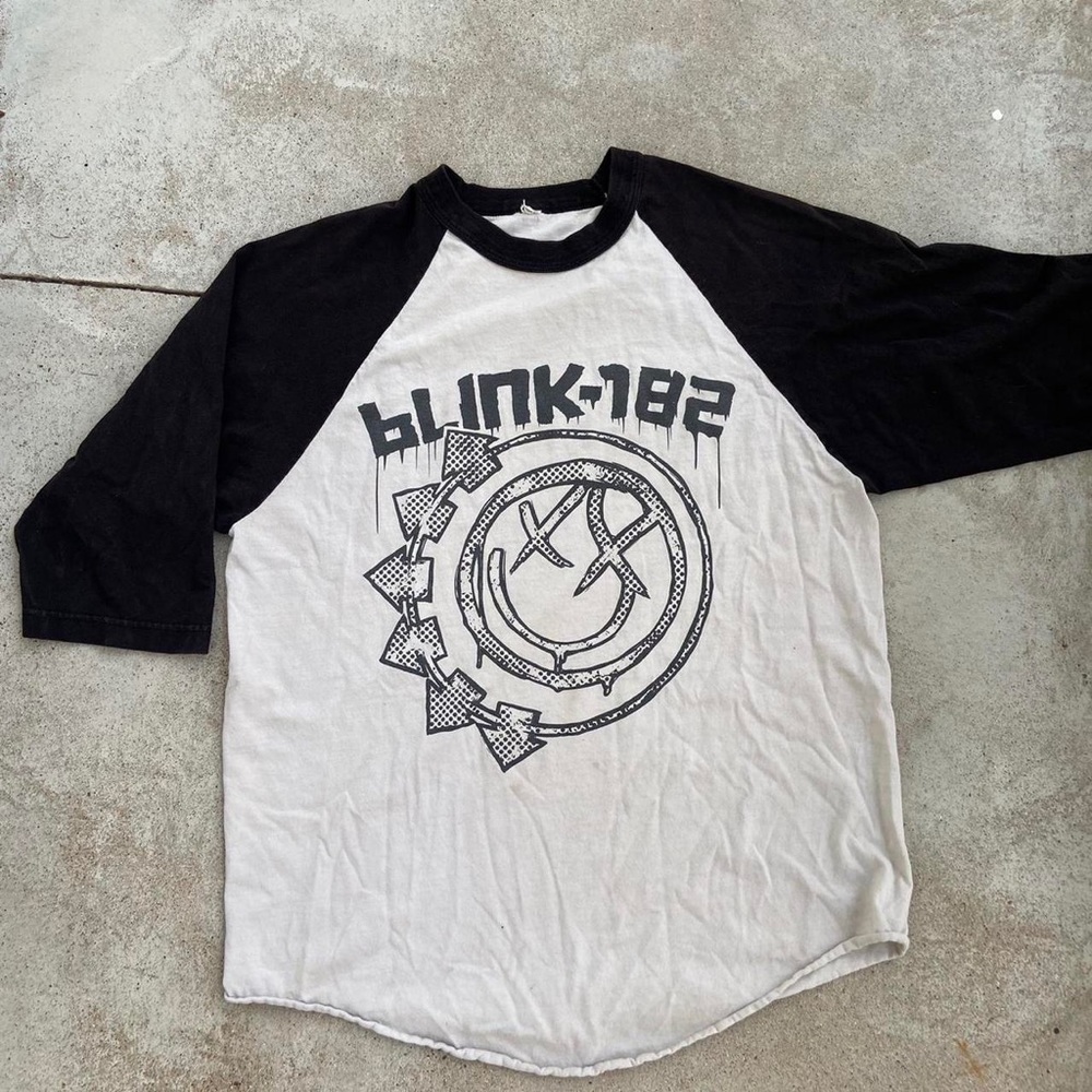 2011 Blink 182 Baseball Tee Tour Shirt